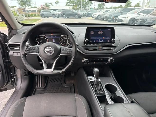2022 Nissan Altima SV FWD