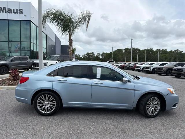 2013 Chrysler 200 Limited