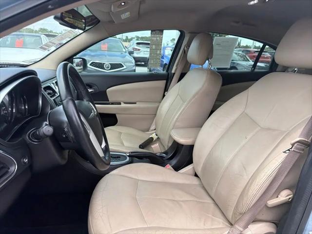 2013 Chrysler 200 Limited