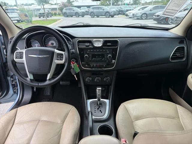 2013 Chrysler 200 Limited