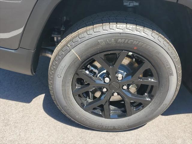 2026 Jeep Grand Cherokee L Altitude 4x2