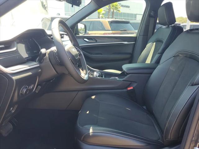 2026 Jeep Grand Cherokee L Altitude 4x2