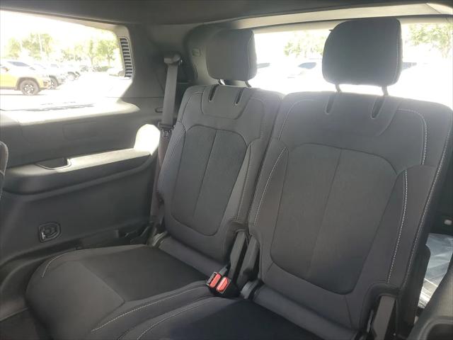 2026 Jeep Grand Cherokee L Laredo 4x2