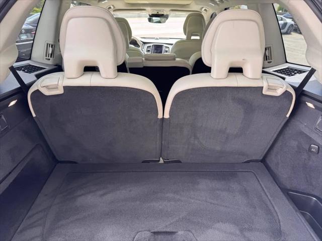 2016 Volvo XC90 T6 Momentum