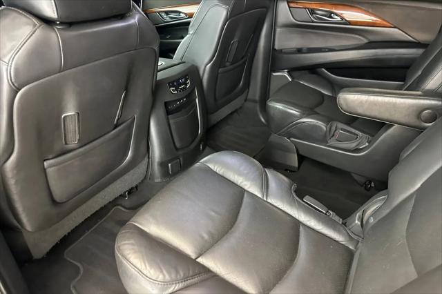 2018 Cadillac Escalade ESV Premium Luxury