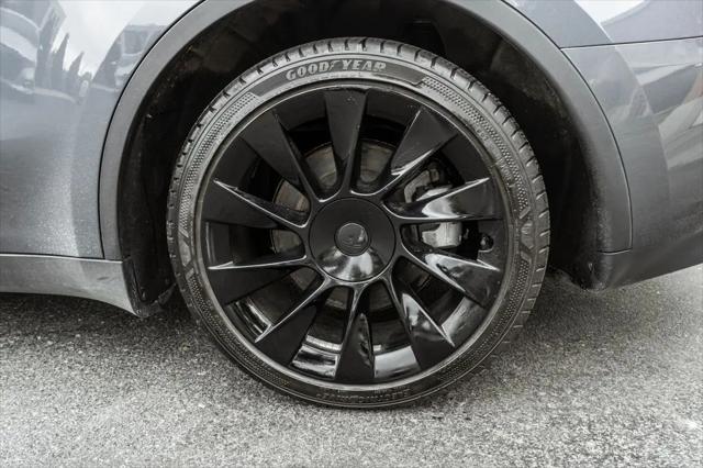 2023 Tesla Model Y Long Range Dual Motor All-Wheel Drive