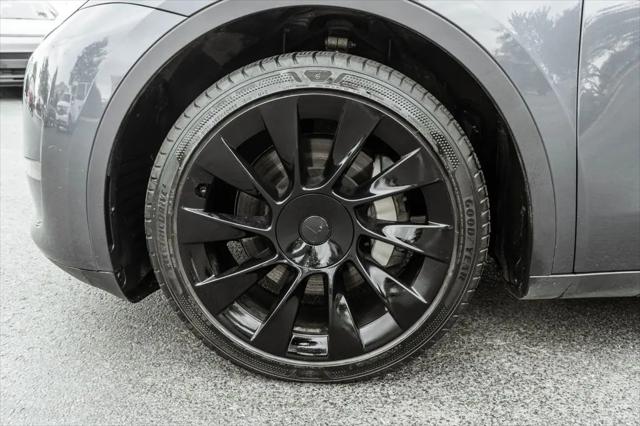 2023 Tesla Model Y Long Range Dual Motor All-Wheel Drive