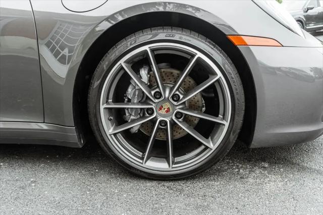 2020 Porsche 911 Carrera Cabriolet