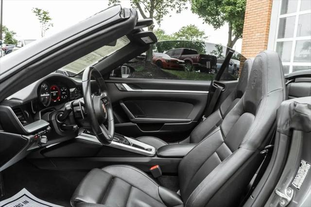 2020 Porsche 911 Carrera Cabriolet