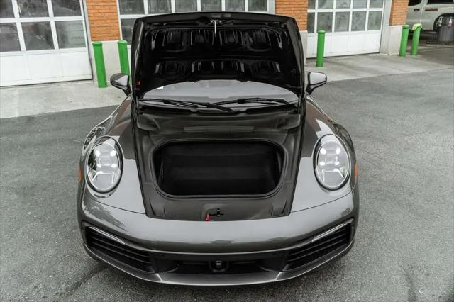 2020 Porsche 911 Carrera Cabriolet