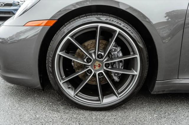 2020 Porsche 911 Carrera Cabriolet