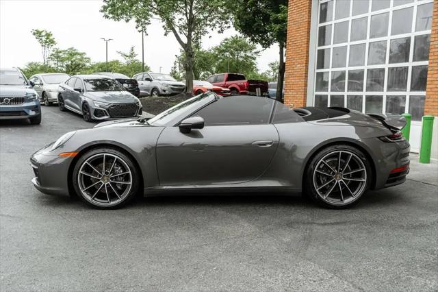 2020 Porsche 911 Carrera Cabriolet
