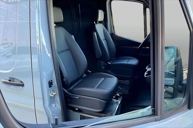 2024 Mercedes-Benz Sprinter 2500 High Roof 4-Cyl Diesel HO