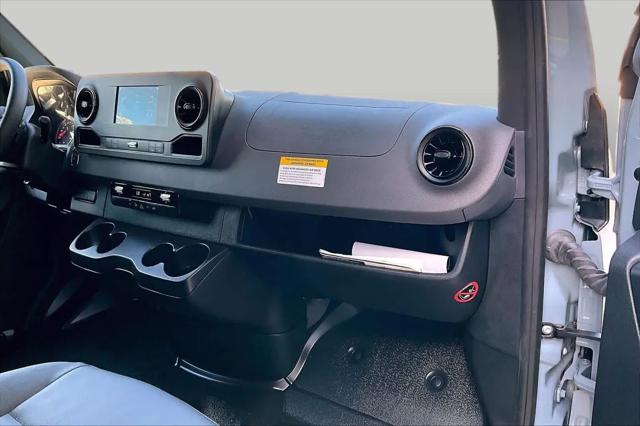 2024 Mercedes-Benz Sprinter 2500 High Roof 4-Cyl Diesel HO