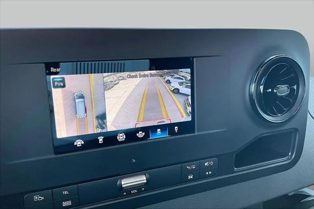 2024 Mercedes-Benz Sprinter 2500 High Roof 4-Cyl Diesel HO