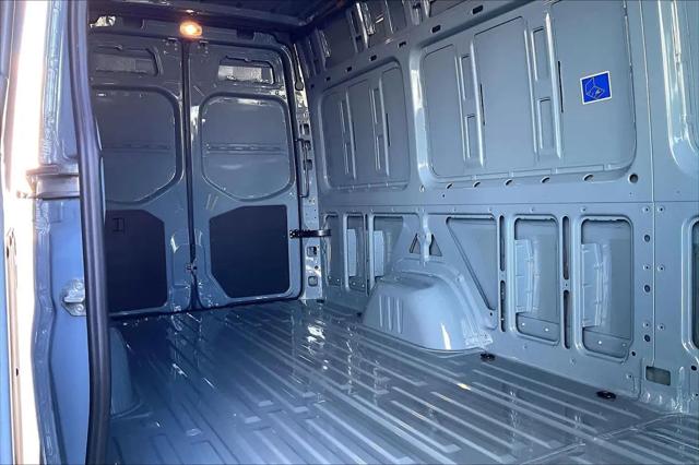 2024 Mercedes-Benz Sprinter 2500 High Roof 4-Cyl Diesel HO