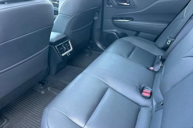 2025 Toyota Crown Platinum