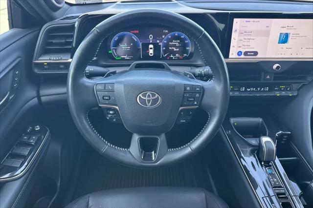 2025 Toyota Crown Platinum