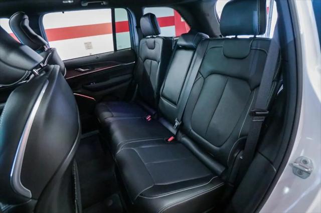 2023 Jeep Grand Cherokee Overland 4x4