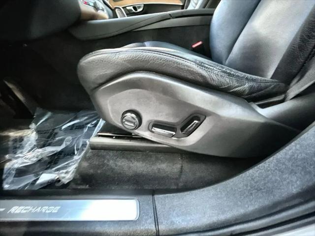 2021 Volvo XC90 Recharge T8 Inscription Expression 6 Passenger