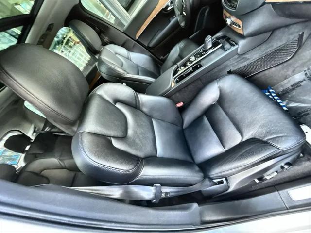 2021 Volvo XC90 Recharge T8 Inscription Expression 6 Passenger