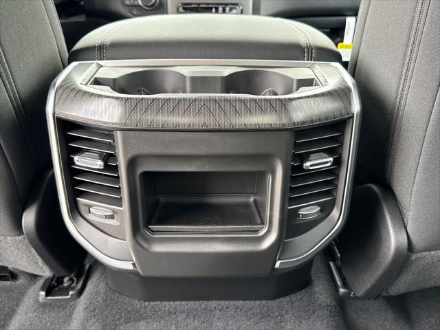 2026 Ram 1500 Express Crew Cab 4x4 5'7" Box