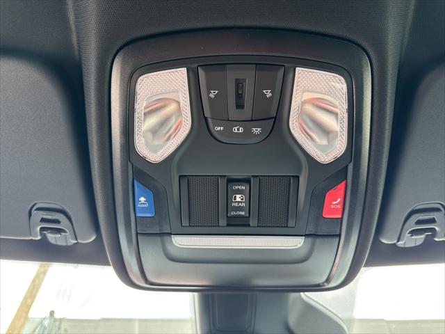 2026 Ram 1500 Express Crew Cab 4x4 5'7" Box