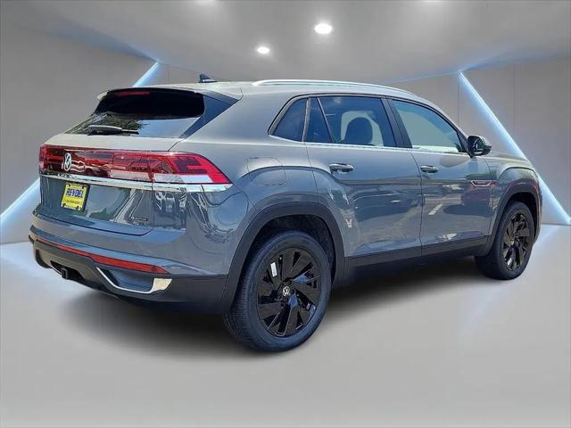 2026 Volkswagen Atlas Cross Sport SE with Technology