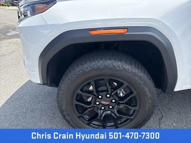 2025 GMC Canyon 4WD AT4