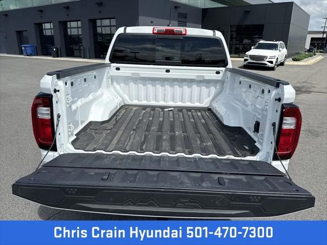 2025 GMC Canyon 4WD AT4