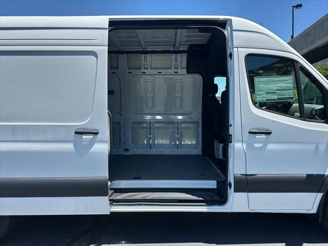 2025 Mercedes-Benz Sprinter 2500 High Roof 4-Cyl Diesel