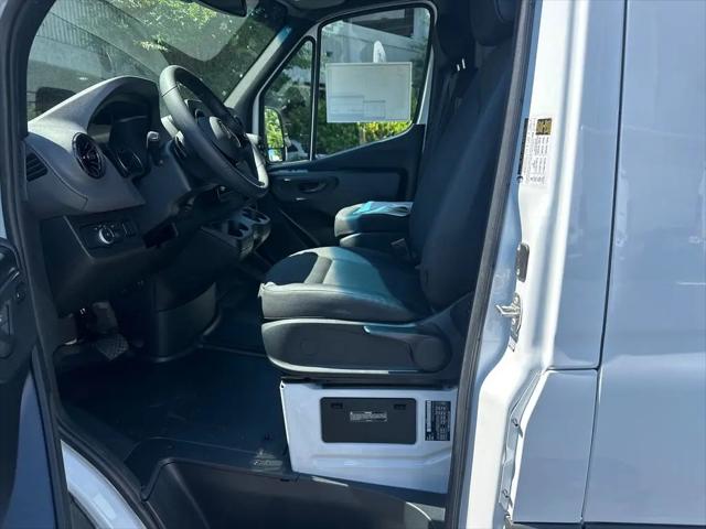 2025 Mercedes-Benz Sprinter 2500 High Roof 4-Cyl Diesel