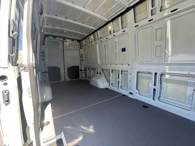 2025 Mercedes-Benz Sprinter 2500 High Roof 4-Cyl Diesel