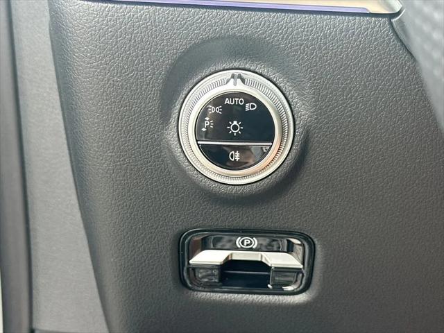 2026 Mercedes-Benz E-CLASS E 300 CLE 300