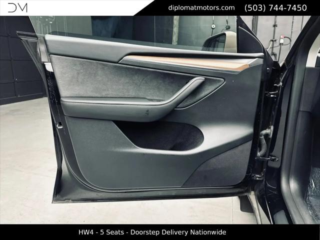 2024 Tesla Model Y Long Range Dual Motor All-Wheel Drive