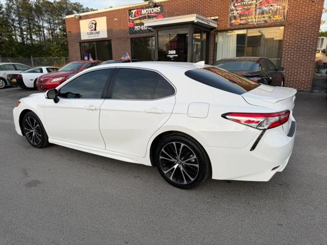2020 Toyota Camry SE