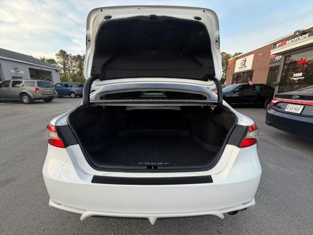 2020 Toyota Camry SE