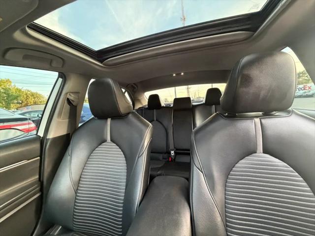 2020 Toyota Camry SE