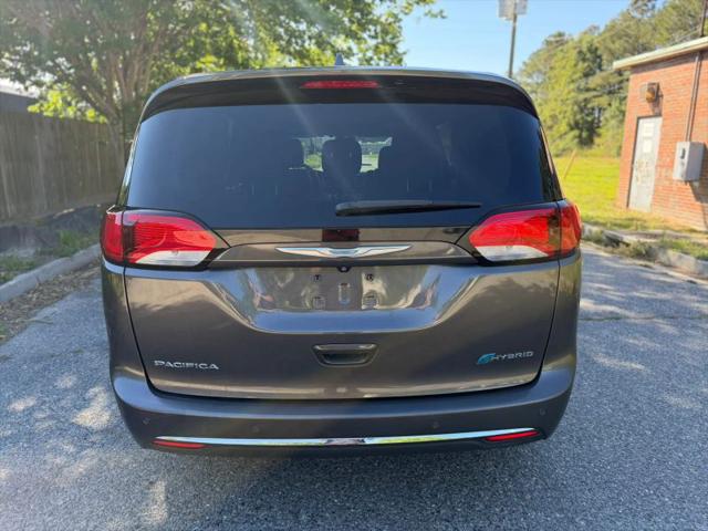 2017 Chrysler Pacifica Hybrid Platinum