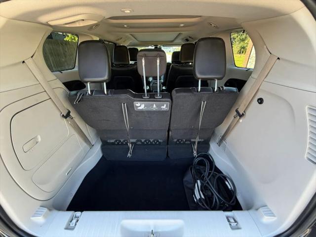 2017 Chrysler Pacifica Hybrid Platinum
