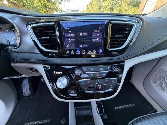 2017 Chrysler Pacifica Hybrid Platinum
