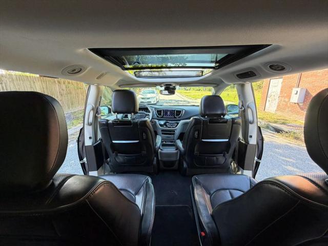 2017 Chrysler Pacifica Hybrid Platinum