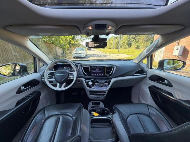 2017 Chrysler Pacifica Hybrid Platinum