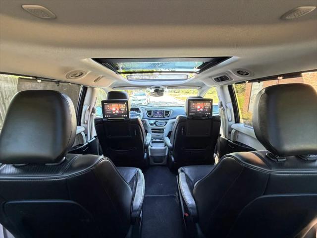2017 Chrysler Pacifica Hybrid Platinum