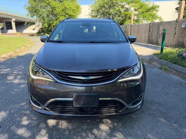 2017 Chrysler Pacifica Hybrid Platinum
