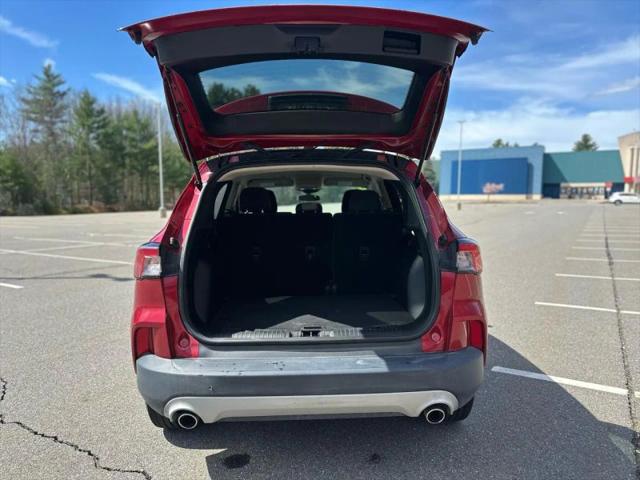 2020 Ford Escape SE