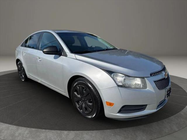 2013 Chevrolet Cruze LS Manual