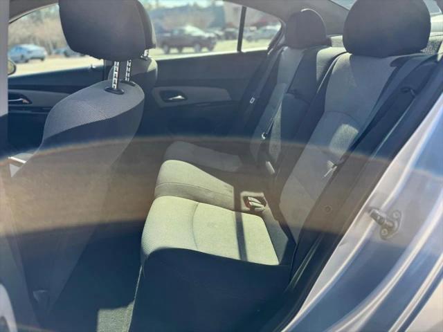 2013 Chevrolet Cruze LS Manual