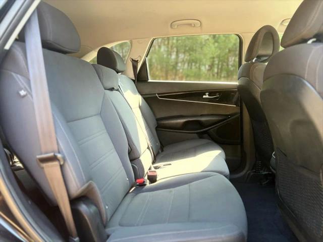 2016 Kia Sorento 3.3L LX