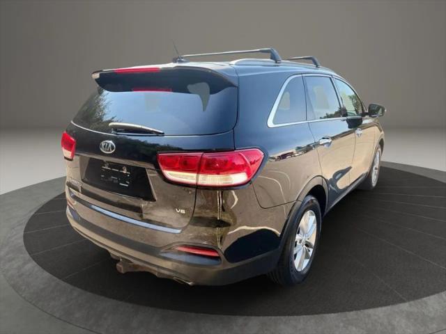2016 Kia Sorento 3.3L LX